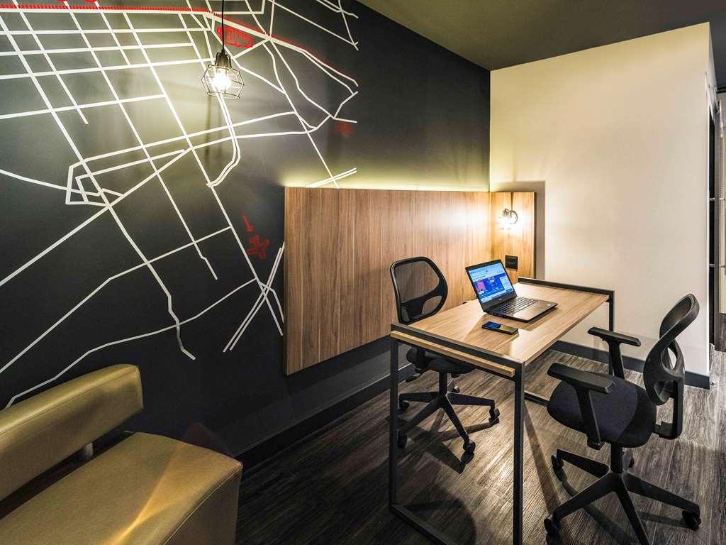 Ibis Curitiba Batel Hotel Phòng bức ảnh